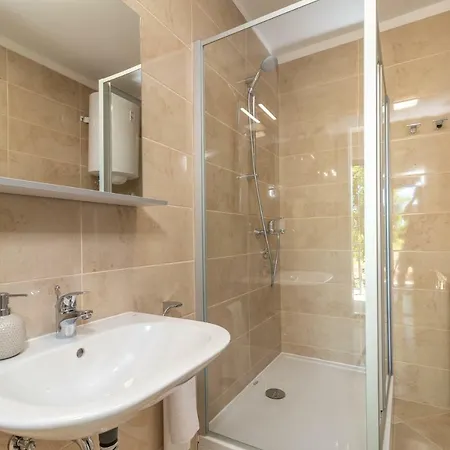 Kiwi Apartamento Trogir